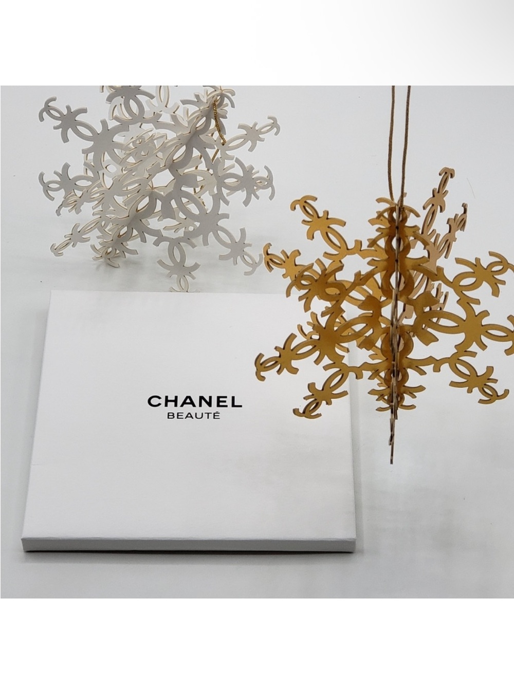Chanel Xmas Snowflake Ornaments NWOT - Picture 3 of 7